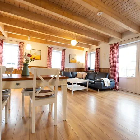 Hof Köhne - Haus Feldscheune Links Ferienhaus Schmallenberg